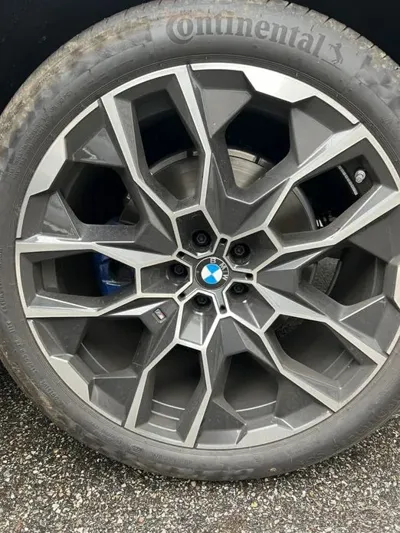 BMW X7 2025, 6700 км, за 49210.15 USD