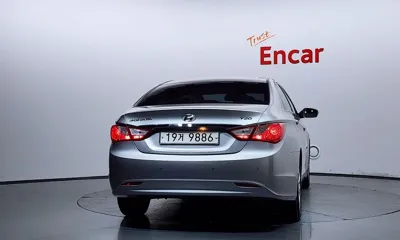 Hyundai Sonata 2010, 89242 км, за 2210.23 USD