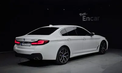 BMW 5-Series 2021, 76231 км, за 24777 USD