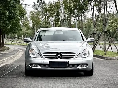 Mercedes-Benz CLS 2010, 118000 км, за 5738.56 USD