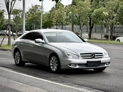 Mercedes-Benz CLS 2010, 118000 км, за 5738.56 USD