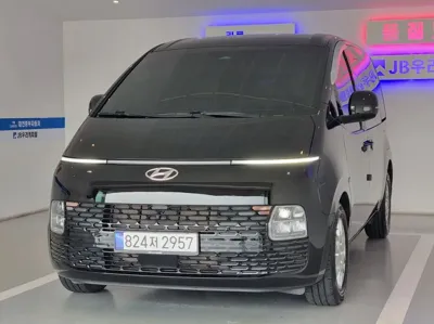 Hyundai Staria · 2024 год