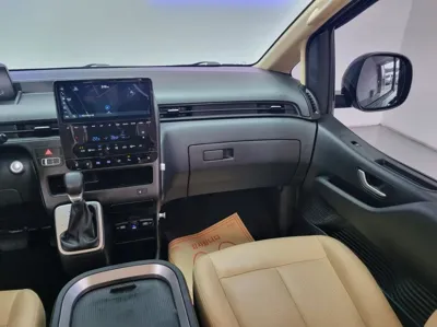 Hyundai Staria 2024, 27490 км, за 15032.17 USD - фото 9