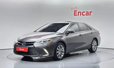 Toyota Camry · 2017 год