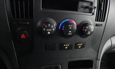 Hyundai Starex 2015, 105956 км, за 4232.6 USD - фото 19