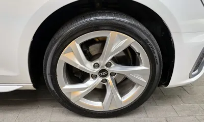 Audi A4 2021, 99932 км, за 13148.33 USD