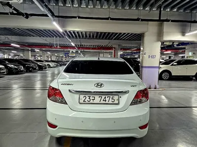Hyundai Accent 2012, 98789 км, за 2795.29 USD