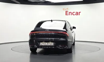 Hyundai Grandeur 2022, 141666 км, за 12071.68 USD