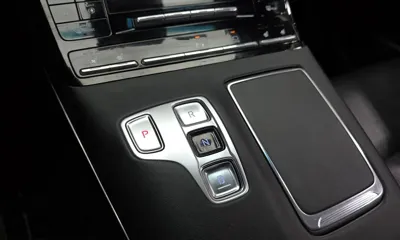 Hyundai Grandeur 2022, 141666 км, за 12071.68 USD - фото 9