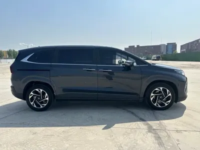 Hyundai Custo 2023, 82000 км, за 13169.26 USD