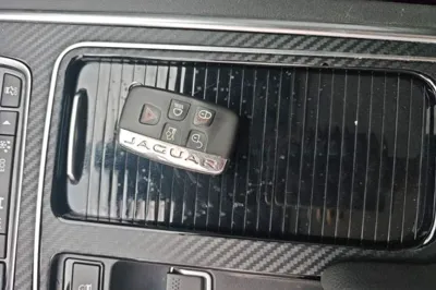 Jaguar XEL 2019, 140800 км, за 13329 USD - фото 23