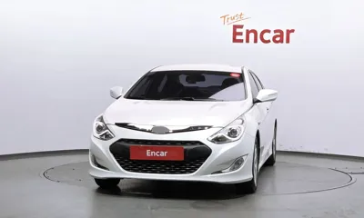 Hyundai Sonata 2014, 127985 км, за 3216.49 USD