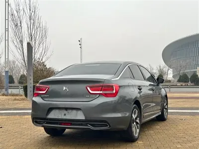 DS DS 5LS 2015, 80000 км, за 2869.28 USD