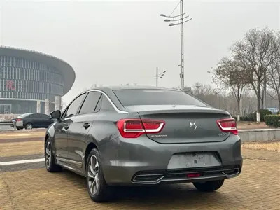 DS DS 5LS 2015, 80000 км, за 2869.28 USD