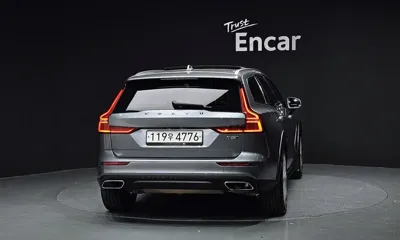 Volvo V60 2020, 163274 км, за 12490.14 USD