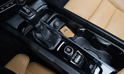 Volvo V60 2020, 163274 км, за 12490.14 USD - фото 9