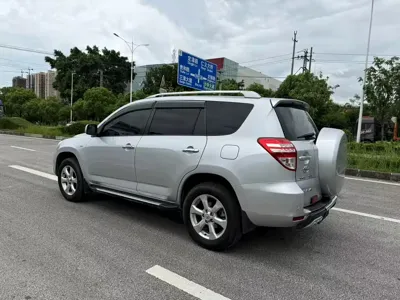 Toyota RAV4 2012, 140000 км, за 3943.42 USD