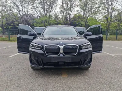 BMW iX3 2024, 26000 км, за 20661.5 USD