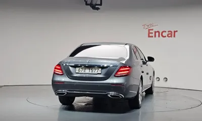 Mercedes-Benz E-Class 2019, 105449 км, за 15432.7 USD