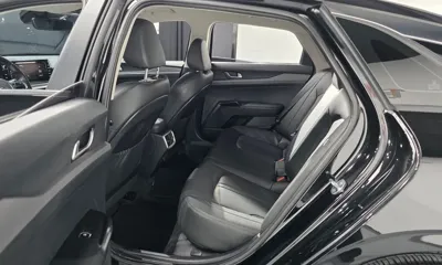 Kia K5 2020, 74102 км, за 10938.12 USD - фото 12