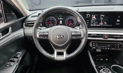 Kia K5 2020, 74102 км, за 10938.12 USD - фото 13