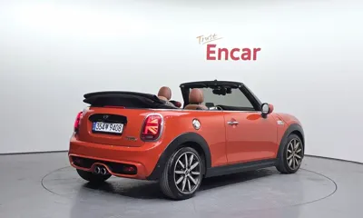 MINI Cooper Convertible 2021, 106552 км, за 10901.88 USD