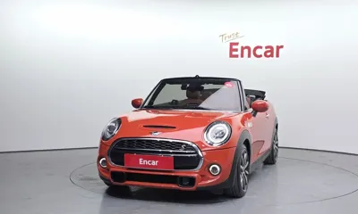 MINI Cooper Convertible 2021, 106552 км, за 10901.88 USD