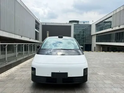 Li Auto Li MEGA · 2025 год