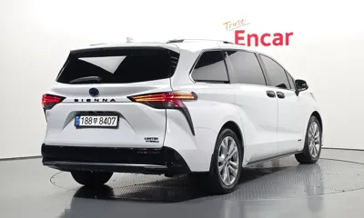 Toyota Sienna 2022, 65009 км, за 26997.16 USD - фото 2