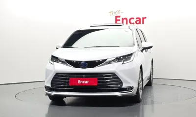 Toyota Sienna 2022, 65009 км, за 26997.16 USD - фото 3