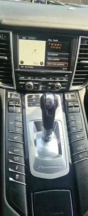 Porsche Panamera 2011, 131651 км, за 11750.03 USD - фото 9