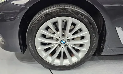 BMW 5-Series 2018, 181073 км, за 10505.45 USD