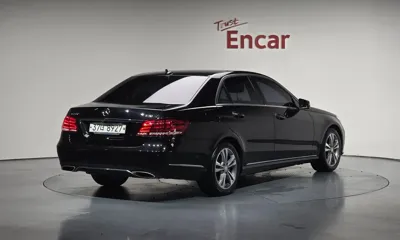 Mercedes-Benz E-Class 2014, 73219 км, за 9130.32 USD