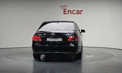 Mercedes-Benz E-Class 2014, 73219 км, за 9130.32 USD