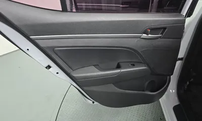 Hyundai Avante 2018, 132297 км, за 5579.62 USD - фото 25