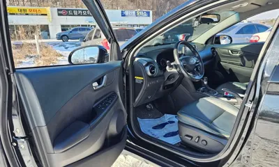 Hyundai Kona 2018, 125106 км, за 8655.43 USD - фото 10