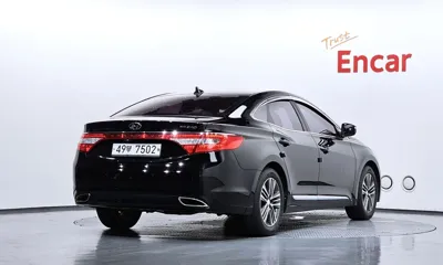 Hyundai Grandeur 2013, 163064 км, за 2801.3 USD