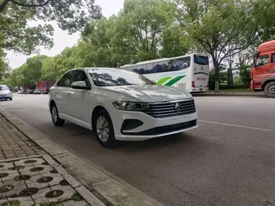 Volkswagen Lavida 2024, 60000 км, за 8774.25 USD