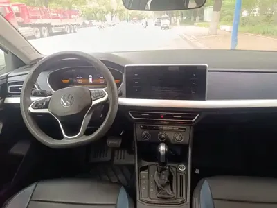 Volkswagen Lavida 2024, 60000 км, за 8774.25 USD