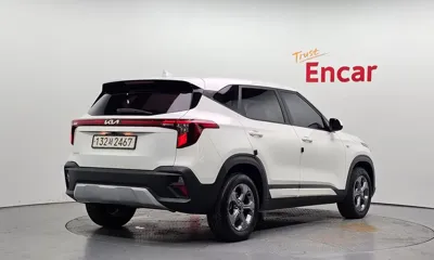 Kia Seltos 2024, 32557 км, за 16869.27 USD