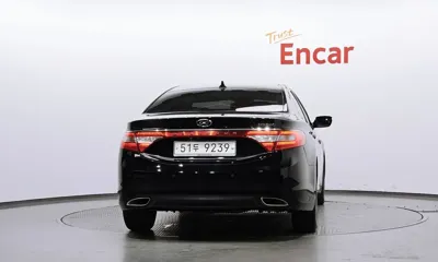 Hyundai Grandeur 2012, 125229 км, за 2953.92 USD