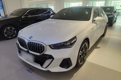 BMW 5 Series · 2024 год