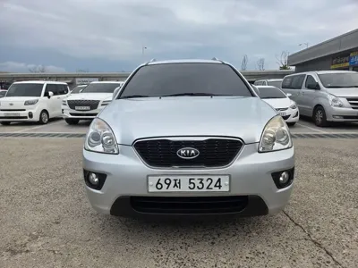 Kia Carens · 2012 год
