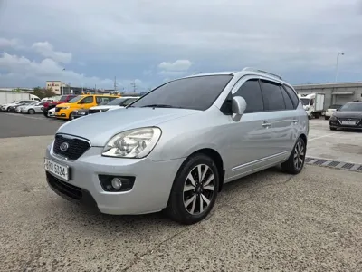 Kia Carens 2012, 90230 км, за 3216.49 USD