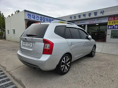 Kia Carens 2012, 90230 км, за 3216.49 USD - фото 7