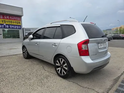 Kia Carens 2012, 90230 км, за 3216.49 USD - фото 8