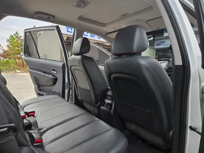 Kia Carens 2012, 90230 км, за 3216.49 USD - фото 14