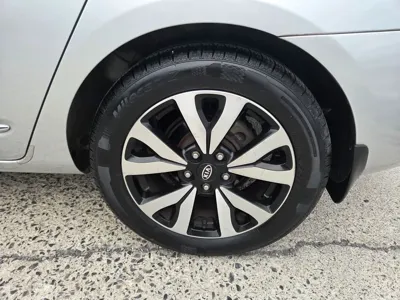 Kia Carens 2012, 90230 км, за 3216.49 USD - фото 19