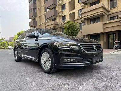 Volkswagen Lavida 2020, 57000 км, за 7136.41 USD