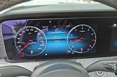 Mercedes-Benz E-Class 2022, 65400 км, за 35640 USD - фото 16